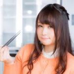 食事女性